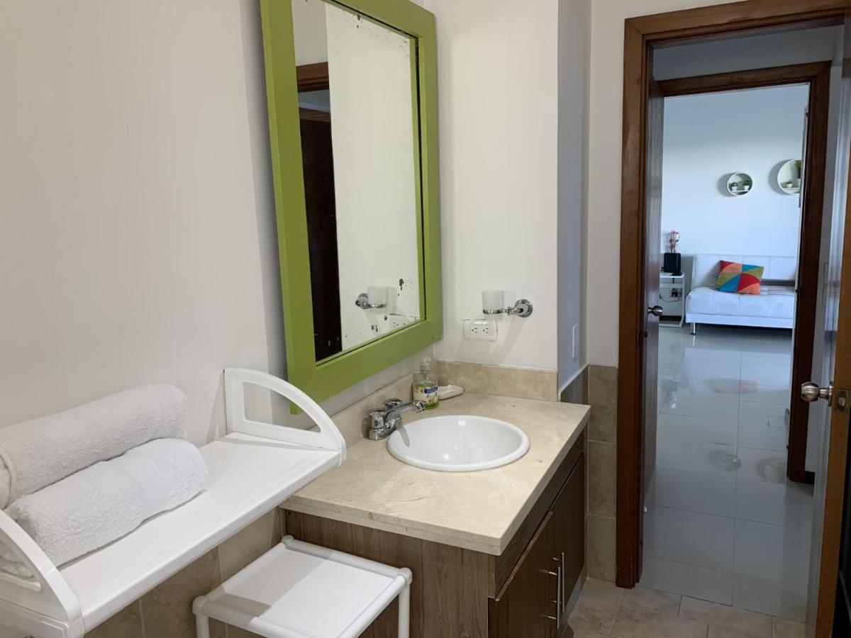 Apartamento Mirador Del Laguito Cartagena ภายนอก รูปภาพ